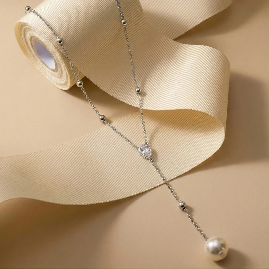 Colar Velévara
